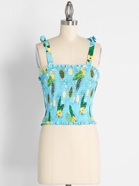 ModCloth x Collectif Sea Turtle Soiree
Smocked Tank Top, US Size 4